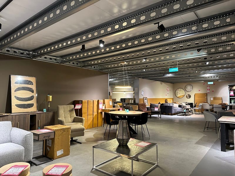 Tweedehands industriële tussenvloer, demontabel en herbruikbaar voor magazijnen of werkplaatsen