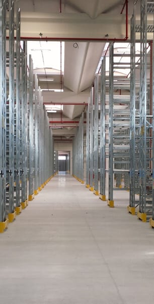 Palletstellingen Metalsistem en Gele aanrijbeveiligingen