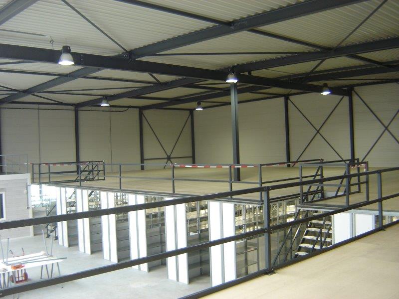 Legbordstelling overvloering met leuningwerk en C-Dur vloerplaten