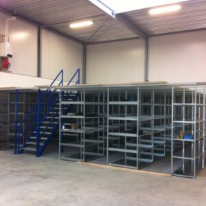 Legbordstelling GS3 in aanbouw voor een overvloering met C-dur vloerplaten zonder leuningwerk kruisschoren en liggerlagen