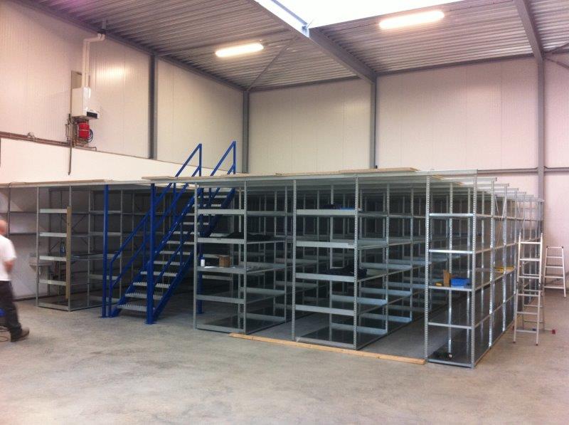 Legbordstelling GS3 in aanbouw voor een overvloering met C-dur vloerplaten zonder leuningwerk kruisschoren en liggerlagen